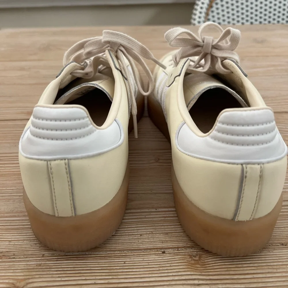 Adidas Samba OG Cream White Gum Sole Sneakers Men’s 11.5 / Women’s 12.5